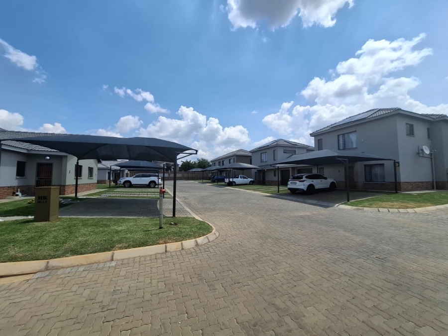 3 Bedroom Property for Sale in Waterval East North West